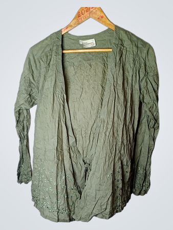 Tout Simplement Green Bestickte Crinkle-Oberteil