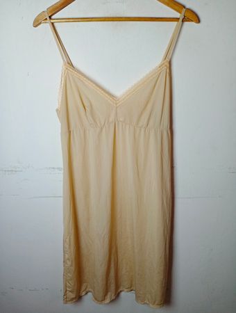 Global Lingerie Slip mit Spitzenbesatz