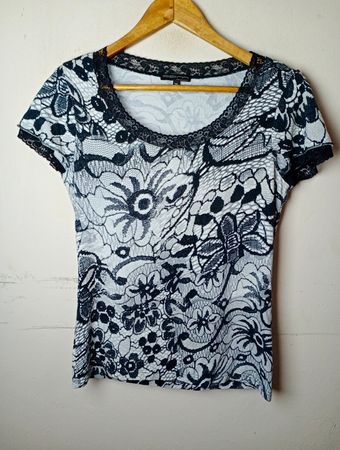 CPM die Kollektion! Damen T-Shirt mit Spitze