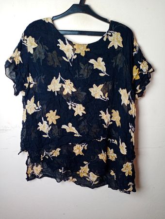 IL PRINCIPE Schwarzes Blumenmuster Top