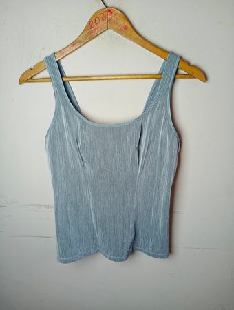 Lichtblaues geripptes Tanktop
