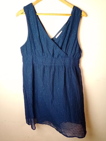 CAMAIEU Marineblaues Kleid mit Punkten