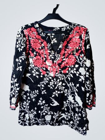 INDISKA Schwarzes und weißes floral gesticktes Tunika-Top