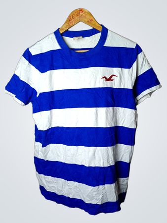 Camiseta Listrada Hollister