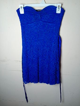 Morgan Blue Lace Strapless Dress
