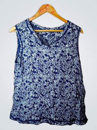 Blaues Blumenmuster ärmelloses Top
