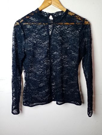 Soul Edition Black Lace Mock Neck Langarmoberteil