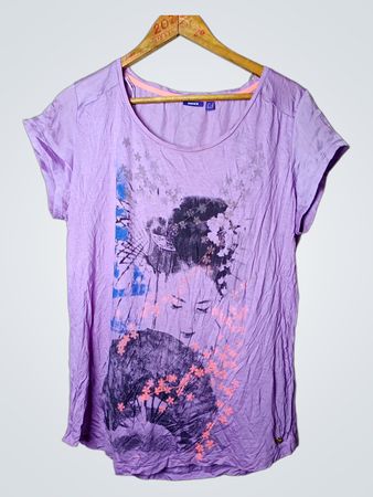 MGEXX Graphic T-Shirt