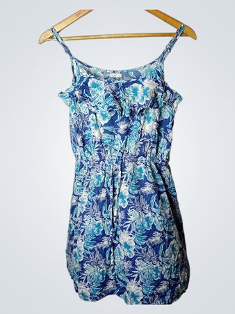 Blaues floral bedrucktes Kleid mit Spaghettiträgern