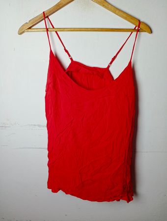 Rotes Cami-Top