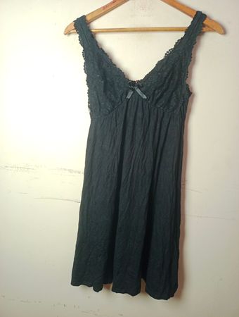 Schwarzes Spitzenbesatz-Chemise