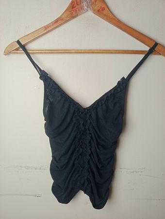 Schwarzes gerafftes Trägertop
