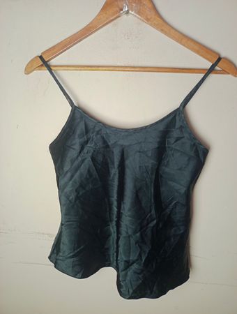Schwarzes Cami-Top