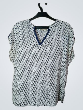 Orsay Damen Bedruckte V-Ausschnitt-Bluse