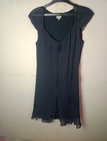Blaues Motion-Punktemusterkleid