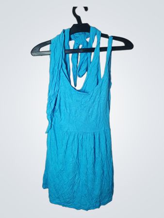 Blaues Neckholderkleid