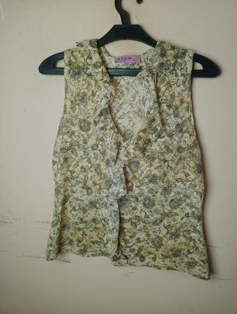 A.L.P Paris Ärmellose Blumenbluse