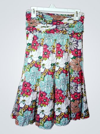 Trägerloses Blumenmusterkleid