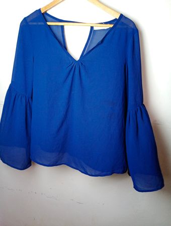 La p'tite étoile Paris Blaue Bluse
