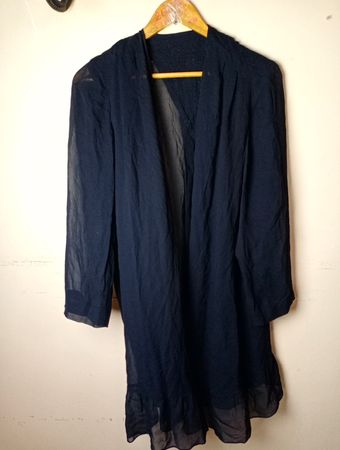 Durchsichtiger schwarzer Volant-Kimono