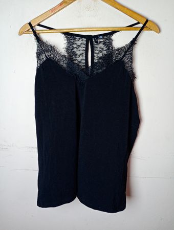 Vero Moda Schwarz Spitzen-Besatz Top