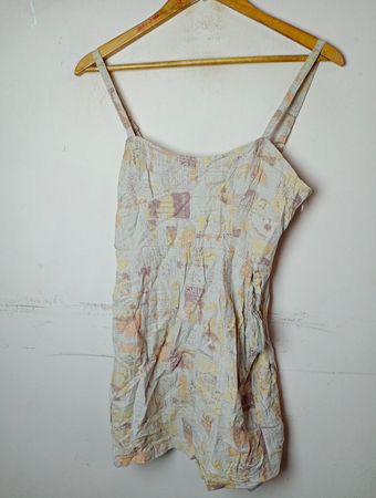 Urban Outfitters Bedrucktes Mini-Kleid
