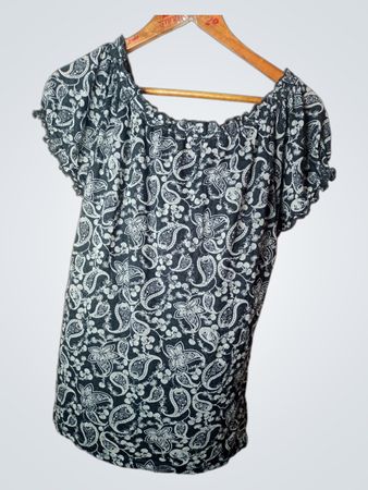 Paisley Print Off-the-Shoulder Top