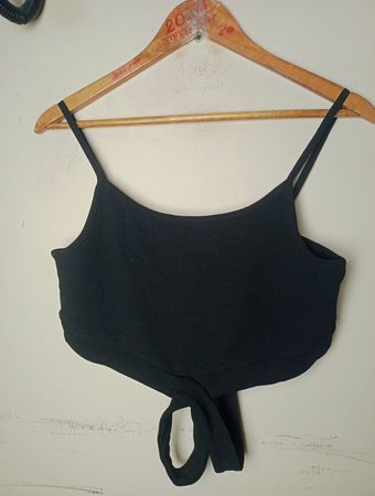 ALLY WEIJL schwarzes, kurzes Cami-Top