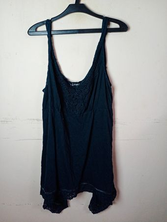 Indigo Collection Schwarze Spitzenbesatz Cami