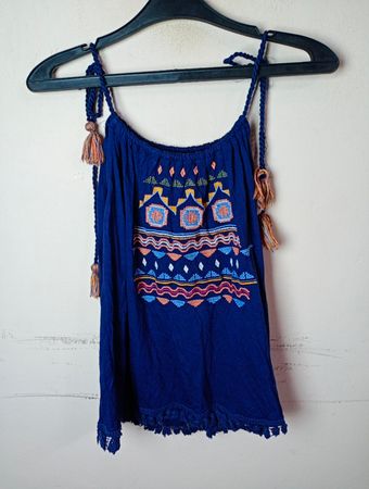 17seven Damen Blau Besticktes Tanktop mit Quasten