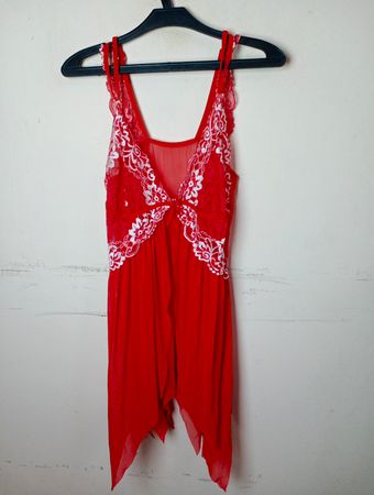 Babydoll Nachthemd mit rotem Spitzenbesatz