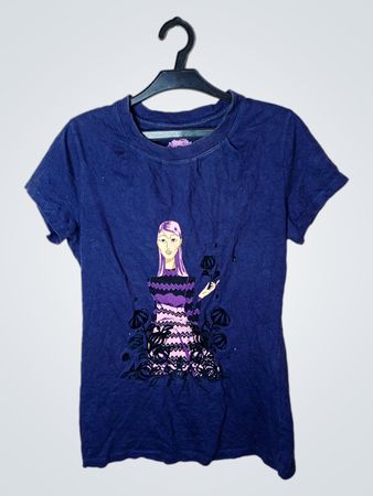Lila Lasanda Graphic Print T-Shirt