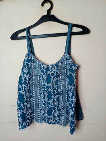 Yessica Blau Besticktes Cami-Top