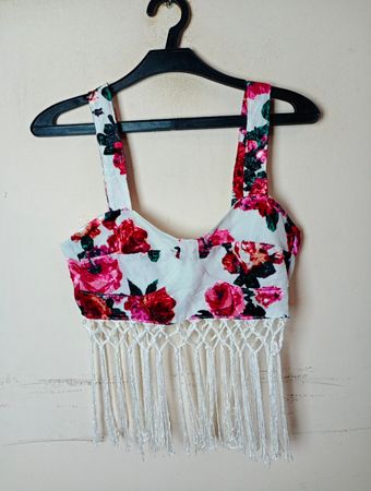 H&M Divided Blumiges Cropped Top mit Fransen