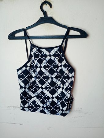 Ecote Schwarzes & Weißes Gemustertes Cami Tanktop