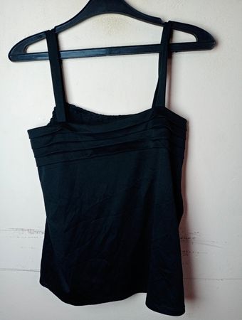 Schwarzes Tanktop