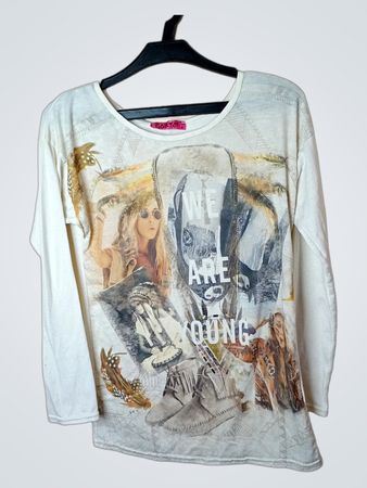 Modeunternehmen Paris "WE ARE YOUNG" Grafikdruck Langarm-T-Shirt