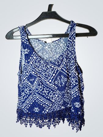 H&M Blau-Weiße Gemusterte Gekürzte Tanktop mit Spitzenbesatz