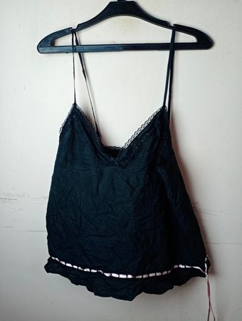 H&M Schwarzes Cami-Top