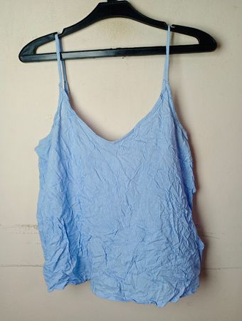 Geteiltes H&M Blau gestreiftes Camisole-Top