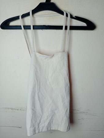 Stradivarius Spaghetti-Trägerkleid