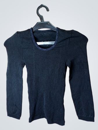 Schwarzes Langarmshirt