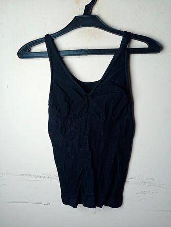 Schwarzes Tanktop