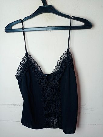 ZARA Schwarzes Spitzenbesatz-Cami-Top
