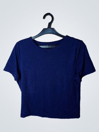Marineblaues T-Shirt