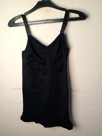 Schwarzes gerafftes Top