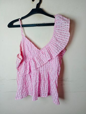 Rosa Ein-Schulter Rüschenshirt