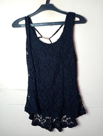 Schwarzes Spitzen-Tanktop