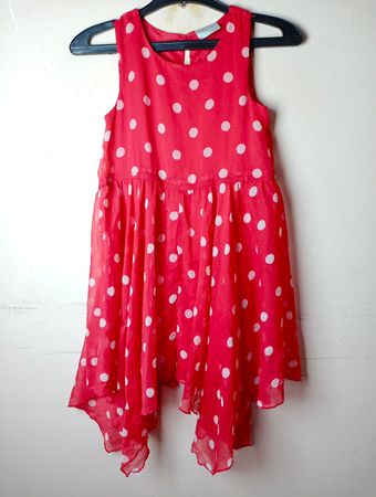 Rotes Pünktchen Mädchen Kleid