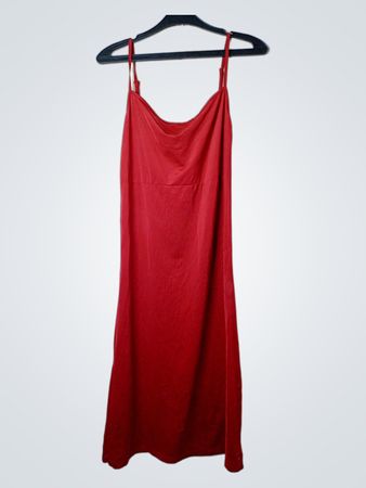 Rotes Slip-Kleid